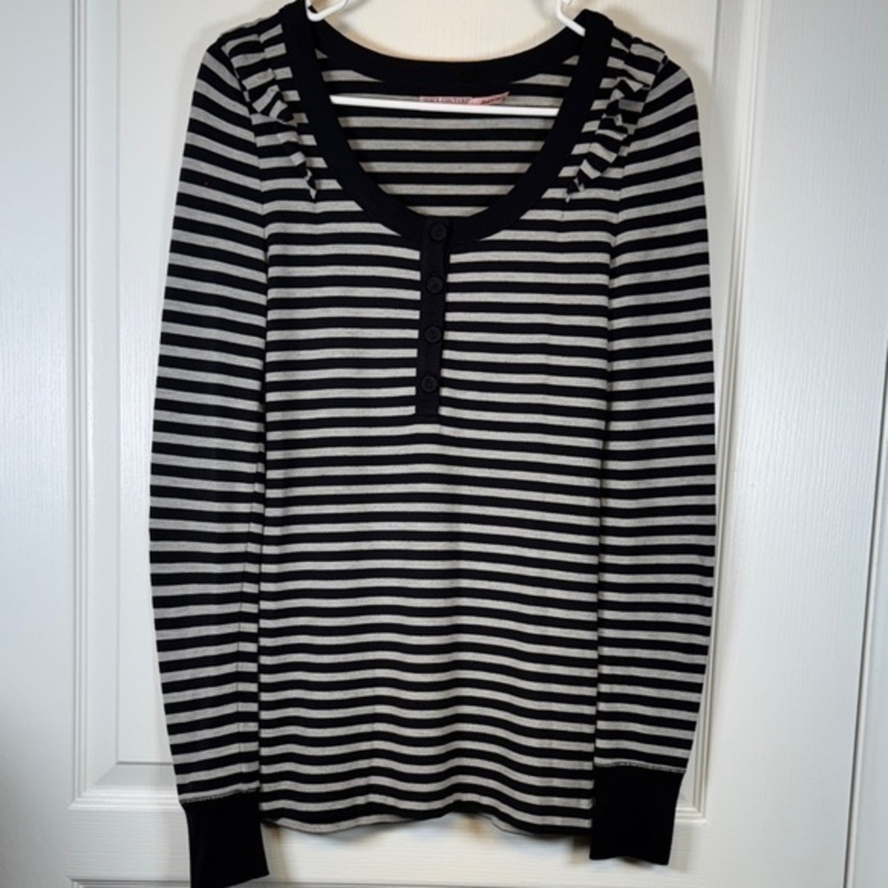Juicy Couture Black Gray Stripe Button L/S Ruffle Shoulders Size Small EUC #5680